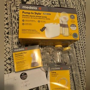 Medela Pump In Style Maxflow NIB replacement connectors tubing bottles flanges